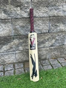 Slazenger V600 Cricket Bat