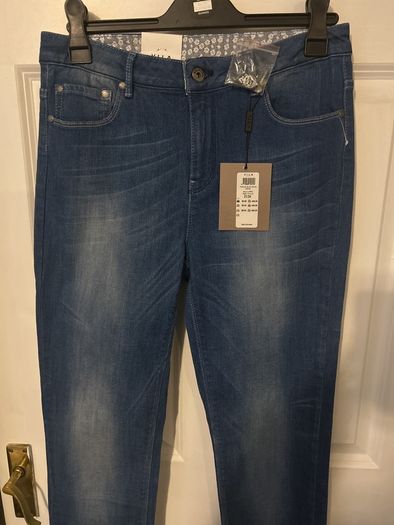 New villa jeans RRP E60