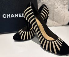 CHANEL Velvet Pumps (Size 37)