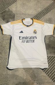 Real Madrid 23/24 Football jersey (size s)