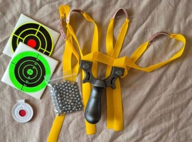 Catapult/slingshot with accessories.