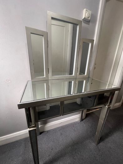 Mirror Dressing table