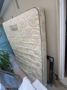 Free double mattress