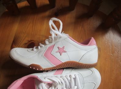 Converse   size   2.1/2