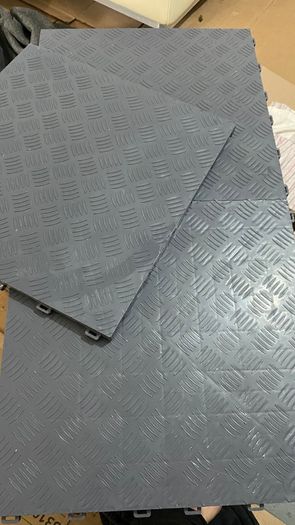 Floor plastic-rubber interlock tiles 40cm x 40cm (20)