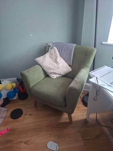 accent chair