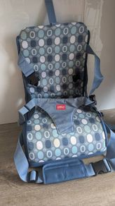 Travel booster chair