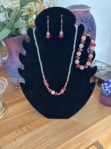 Beaded Glittery Necklace/Bracelet/Earrings