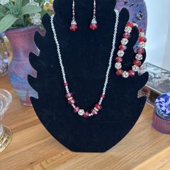 Beaded Glittery Necklace/Bracelet/Earrings