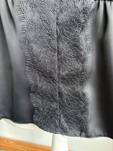 ladies top, new with tags