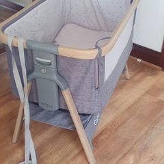 Tutti Bambini Cozee Bedside Crib - Oak and Charcoal