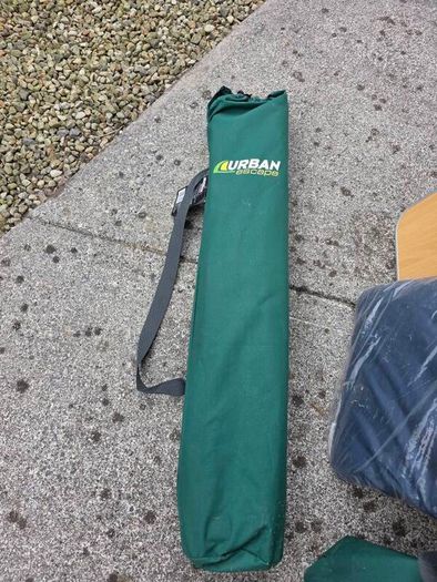 Urban escape camp beds