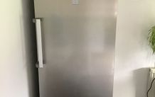 Powerpoint Hybrid Larder fridge