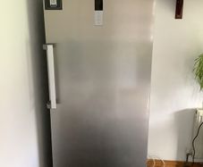 Powerpoint Hybrid Larder fridge