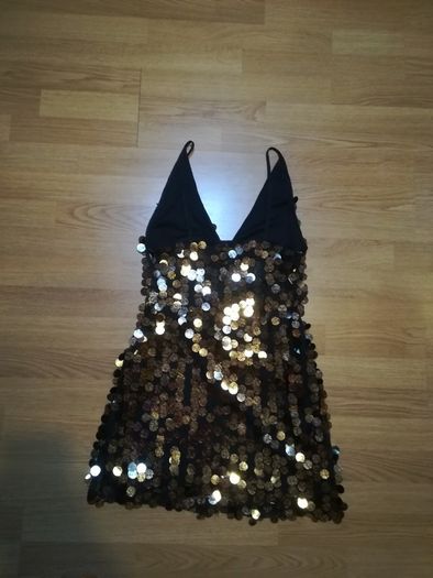 Sparkly mini dreas
