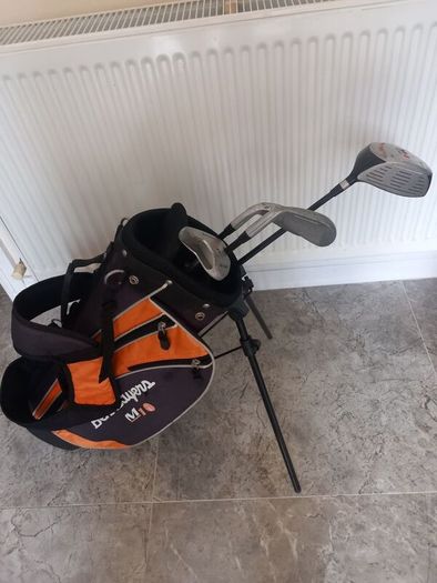 Kids golf set. Right handed clubs