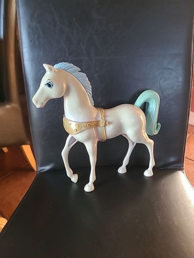 Barbie pony