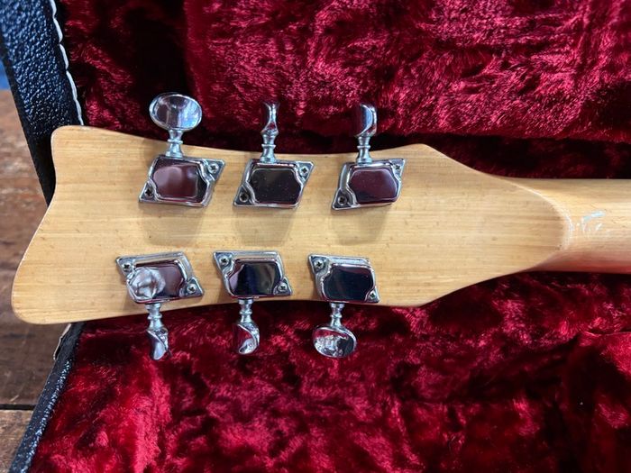 Zen-On Morales Mosrite Red 1960's