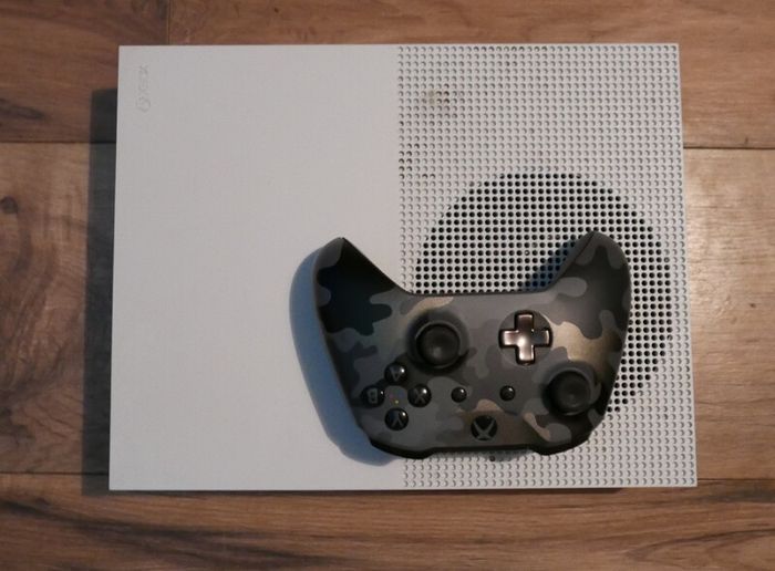Xbox One S 1TB Console and Controller