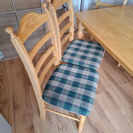 Strong, solid wooden table and 6 chairs Size 182x100 cm, height 75 cm. Collection only in Carnew