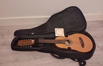 Cuatro Puerto Rico acoustic guitar with pickup