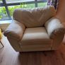 Cream Leather Sofa and 2 Chairs Image 6