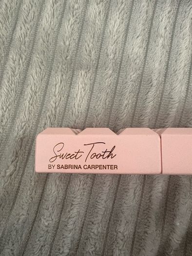 Sabrina Carpenter Sweet Tooth perfume