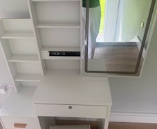 makeup vanity unit