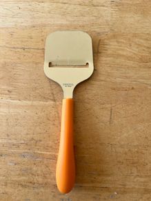 Ernesto Cheese Slicer