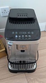 DeLongui coffee machine