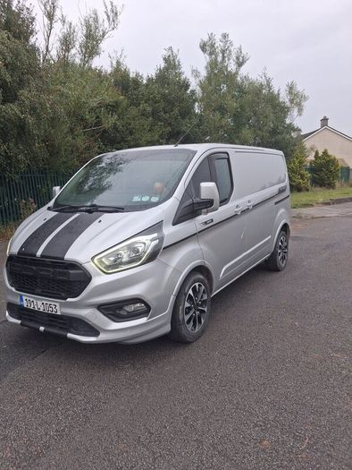 Ford transit custom sport