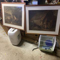 pair of pictures
