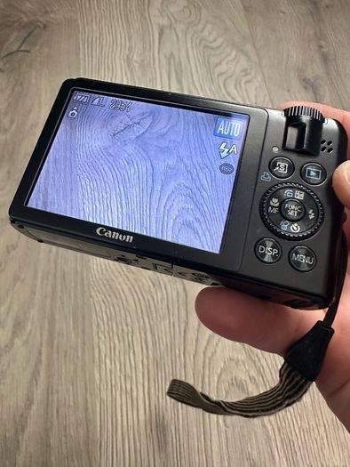 Canon S90
