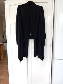 Cos 100% Fine Wool Cardigan (M)