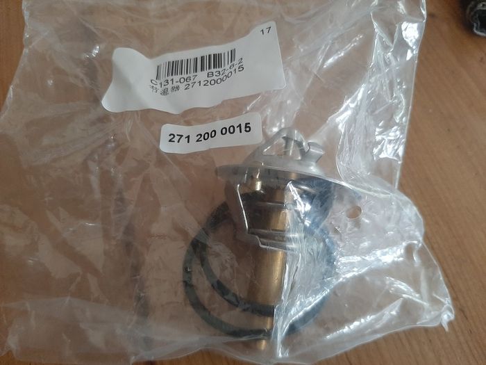 Mercedes Benz thermostat oil cooling system