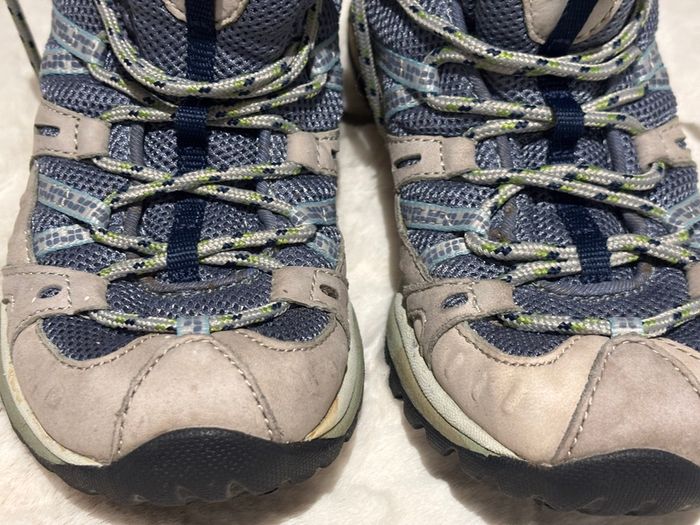 Ladies Merrell Walking Shoes (size 4)