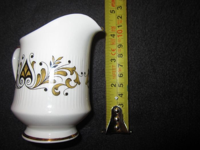 Royal standard T pot, sugar bowl and jug