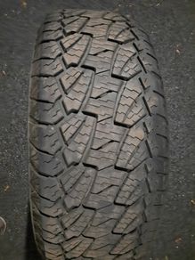265/65/17 all terrain A/T tyres almost new from Ford ranger, suit Nissan Navara, Vw Amarok, Touareg, Isuzu Trooper, Toyota Landcruiser,Hilux, Discovery, Defender & other 4WD