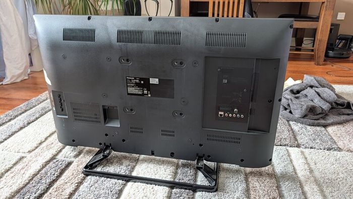 Panasonic 42" 100Hz Freeview HD LED TV - (TX-42A400b)
