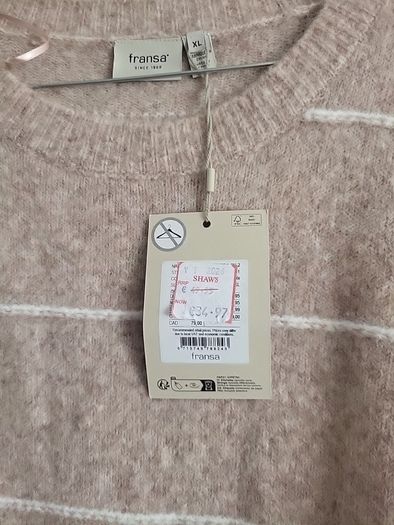 ladies XL jumper,new with tags