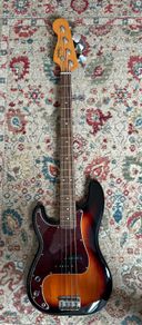 Left Handed Bass - Squire 60's Classic Vibe