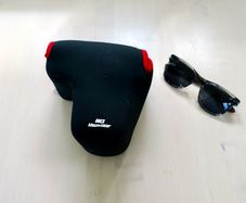 MegaGear Neoprene Camera Case Excellent Condition
