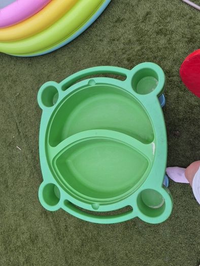 Sand & water table with cover