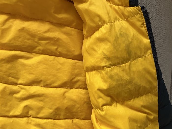 Boss down jacket 4/5yrs