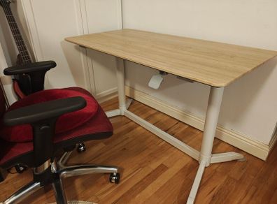 Standing desk
