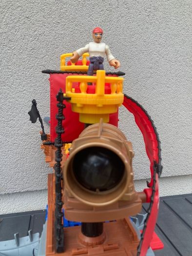 imaginext pirate ship