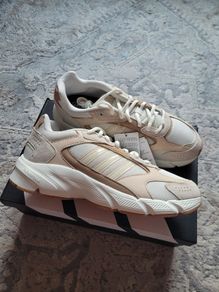 Adidas trainers UK7