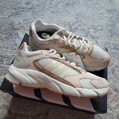 Adidas trainers UK7