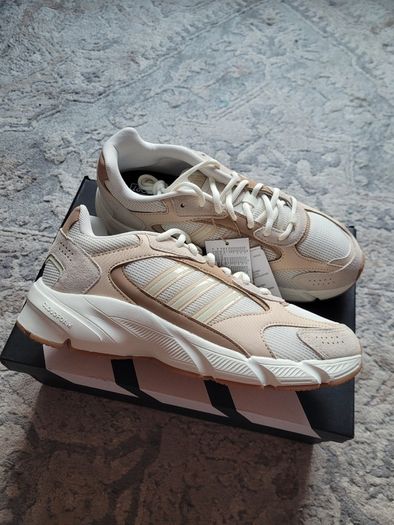 Adidas trainers UK7