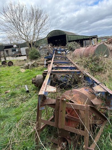 Chassis and axle trailer
